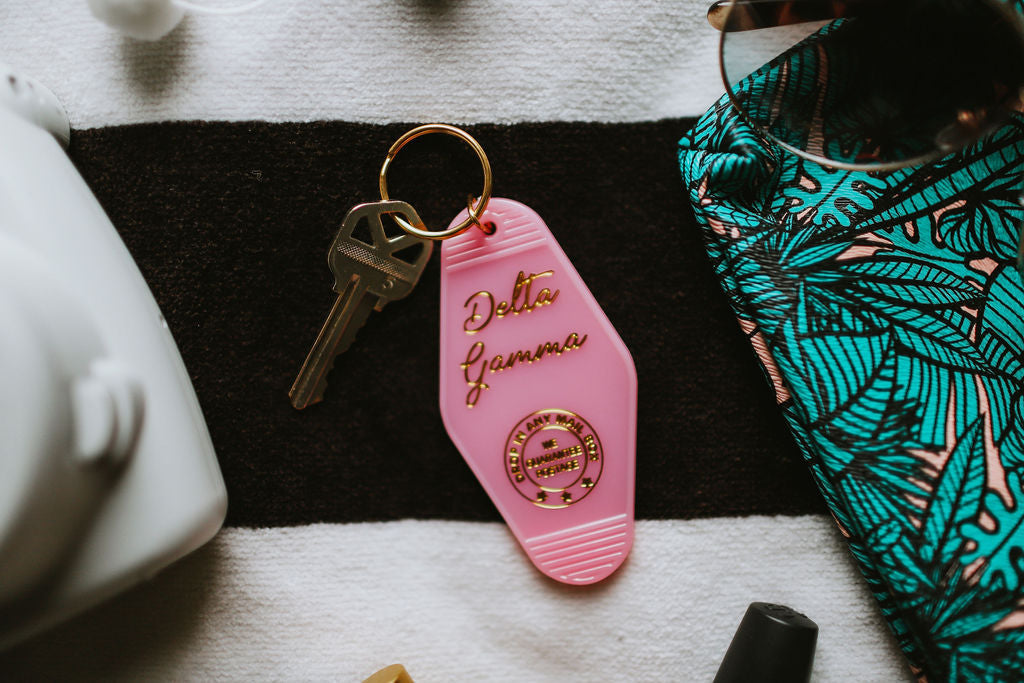 Delta Gamma Motel Keychain