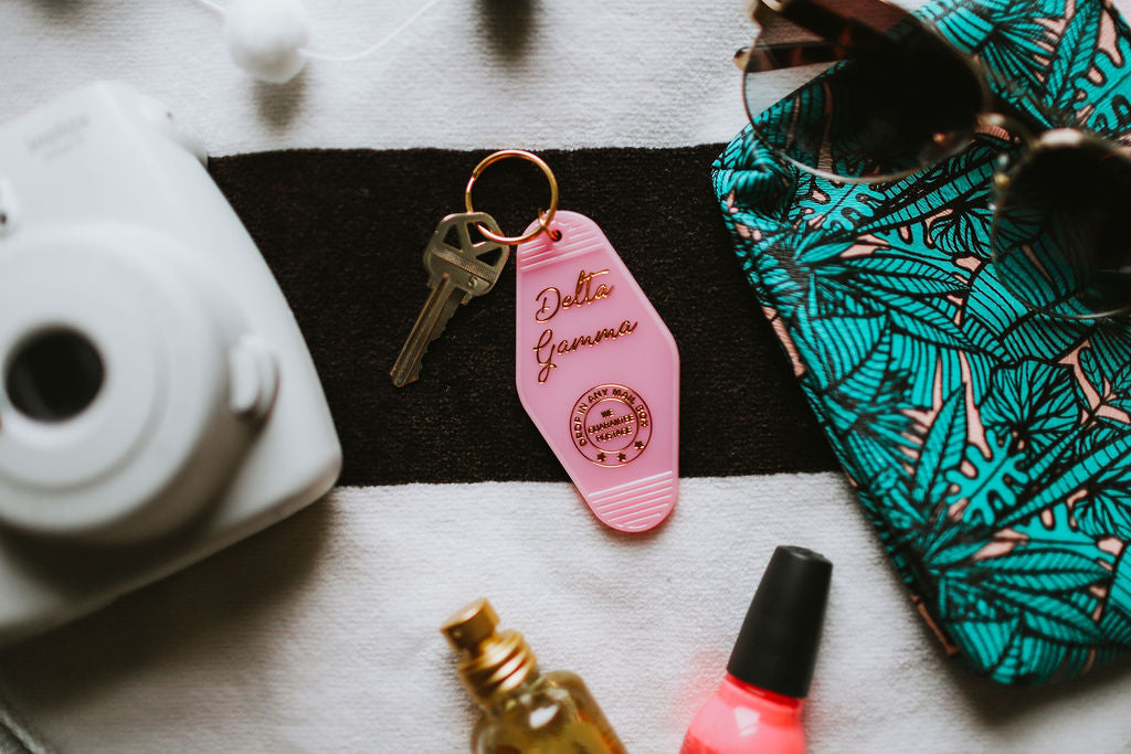 Delta Gamma Motel Keychain